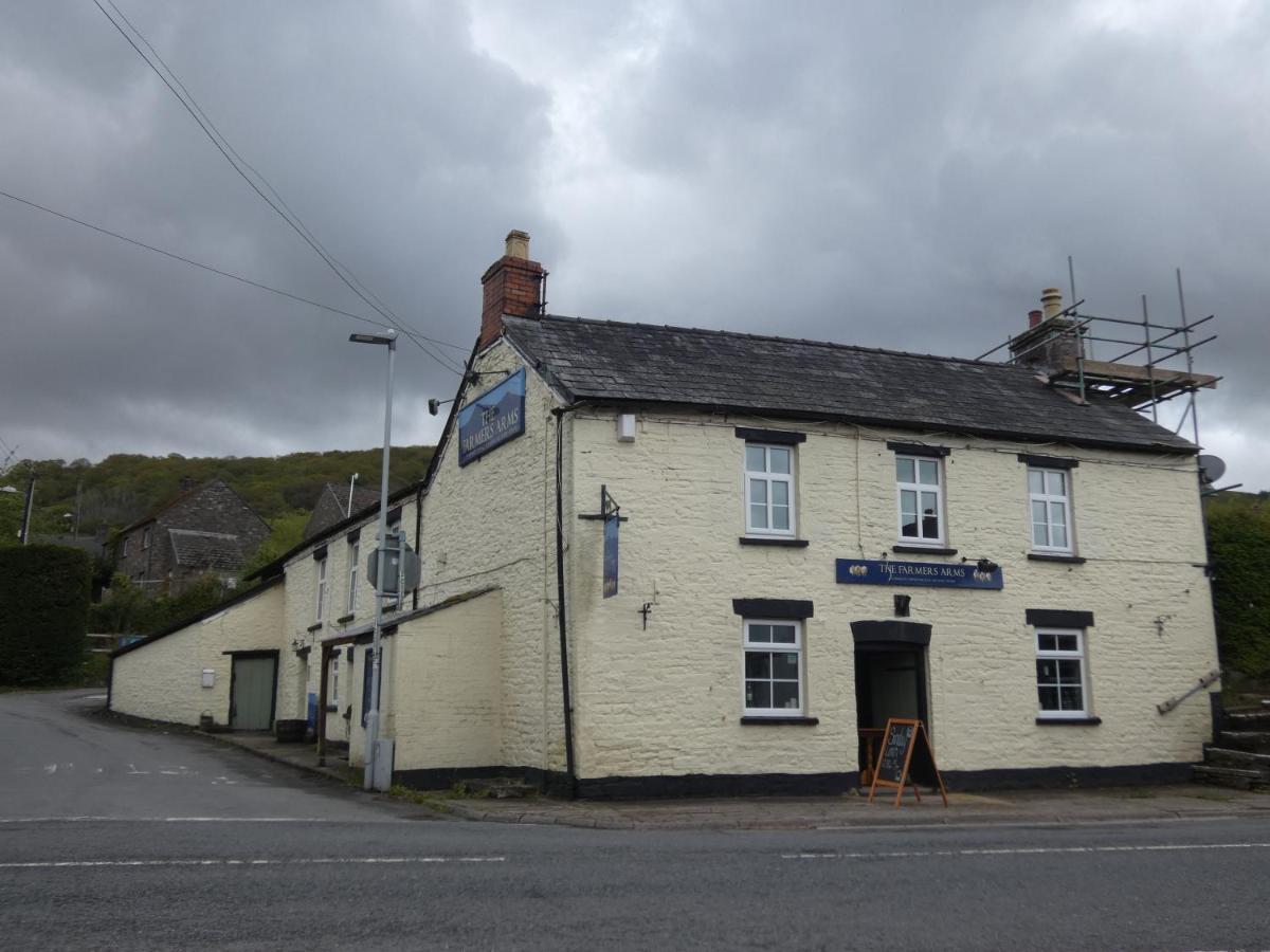 The Farmers Arms, Cwmdu Llanwddyn  Exterior photo